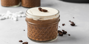 Desert cremos cu cafea și lichior, gătit sous vide