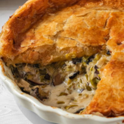 Plăcintă vegană cu praz și ciuperci