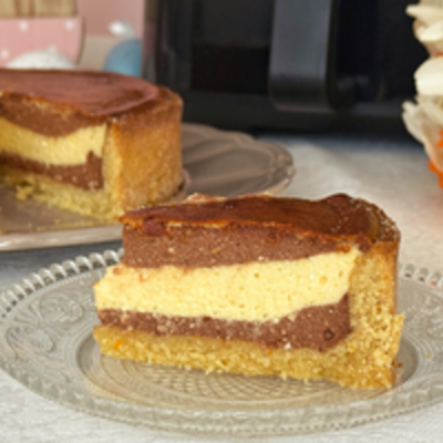 Pască cu ciocolată și blat crocant de migdale, fără gluten