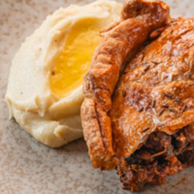 Plăcintă cu miel, năut și harissa